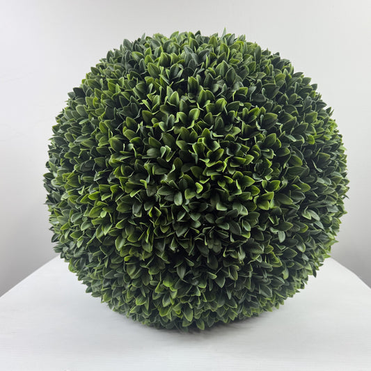 Boxwood Ball no pot 20"