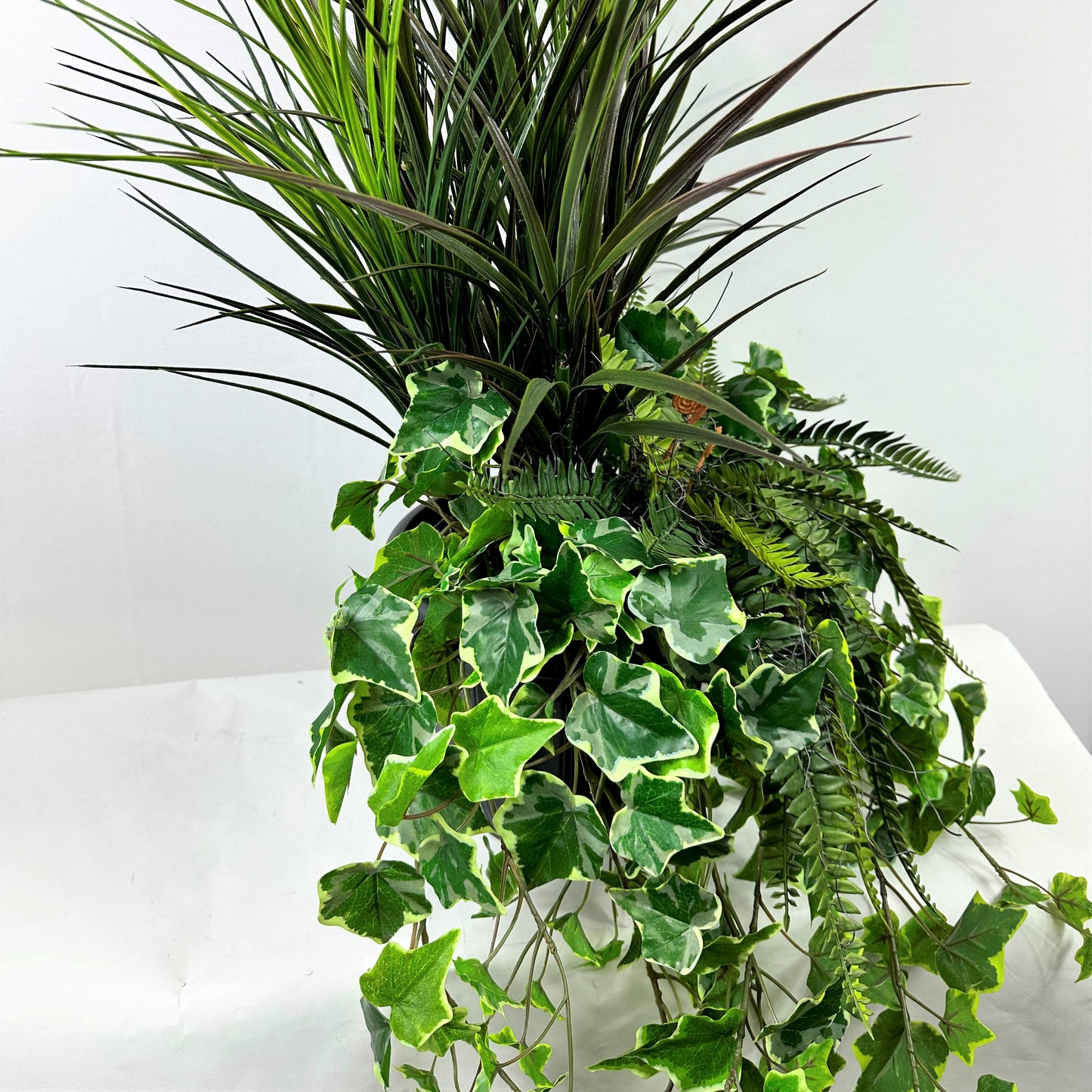 The Grand Ivy Arrangement