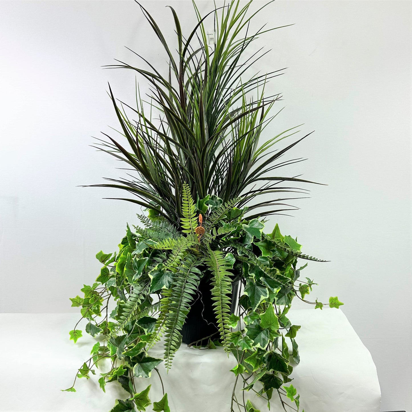 The Grand Ivy Arrangement