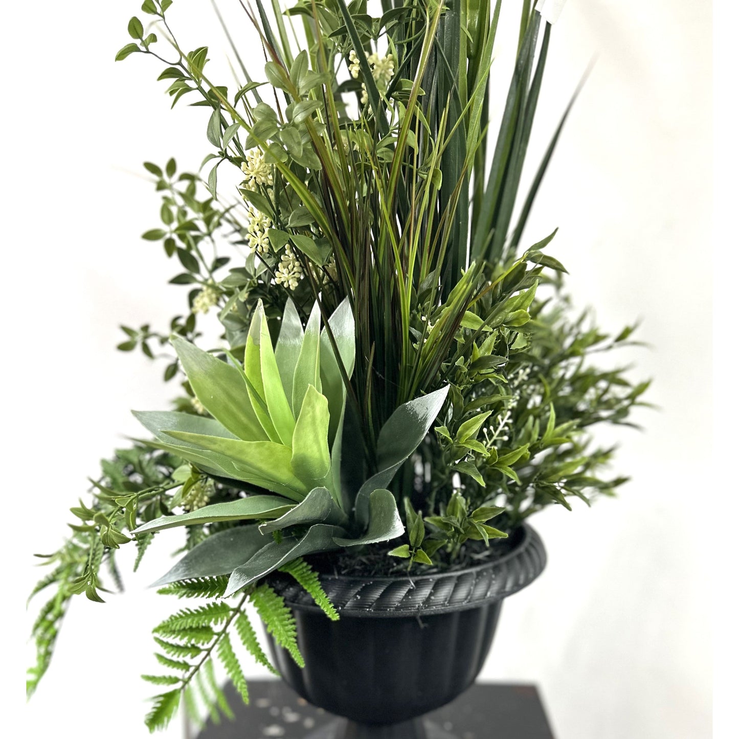 Meadow Greens Urn