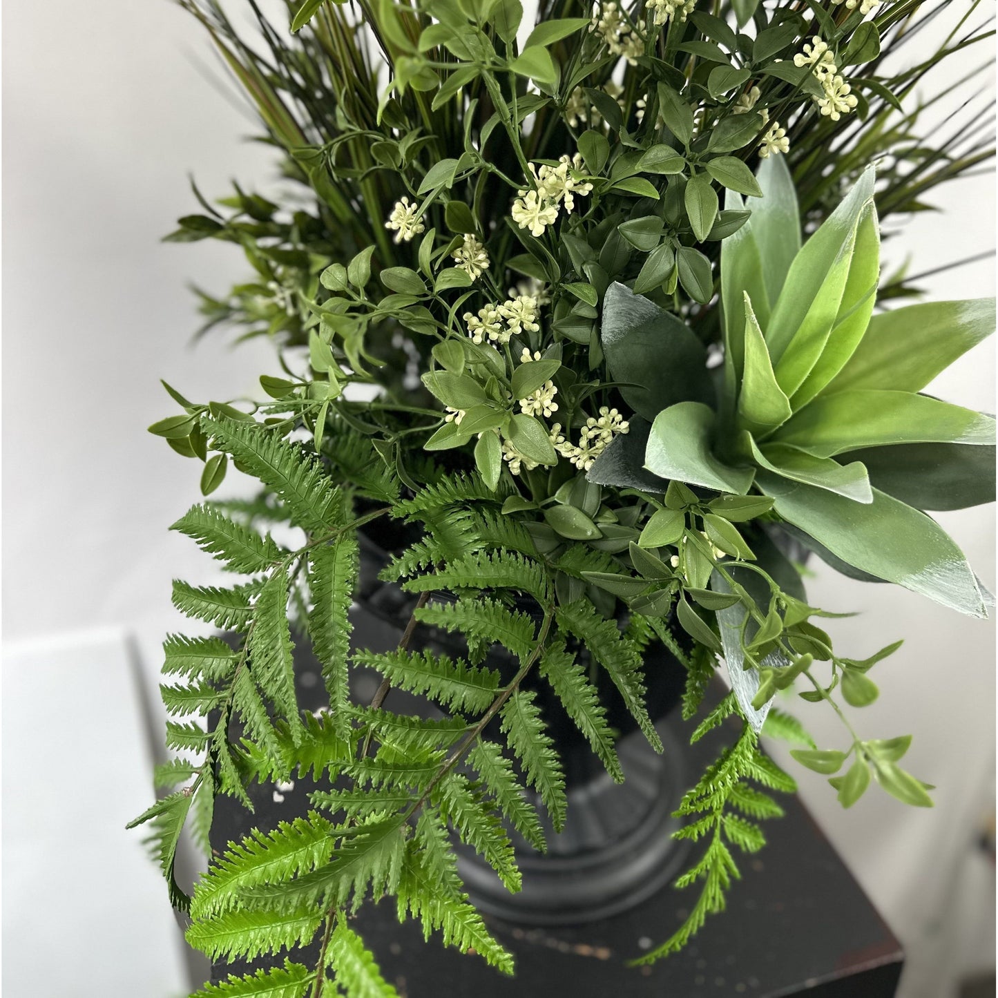 Meadow Greens Urn