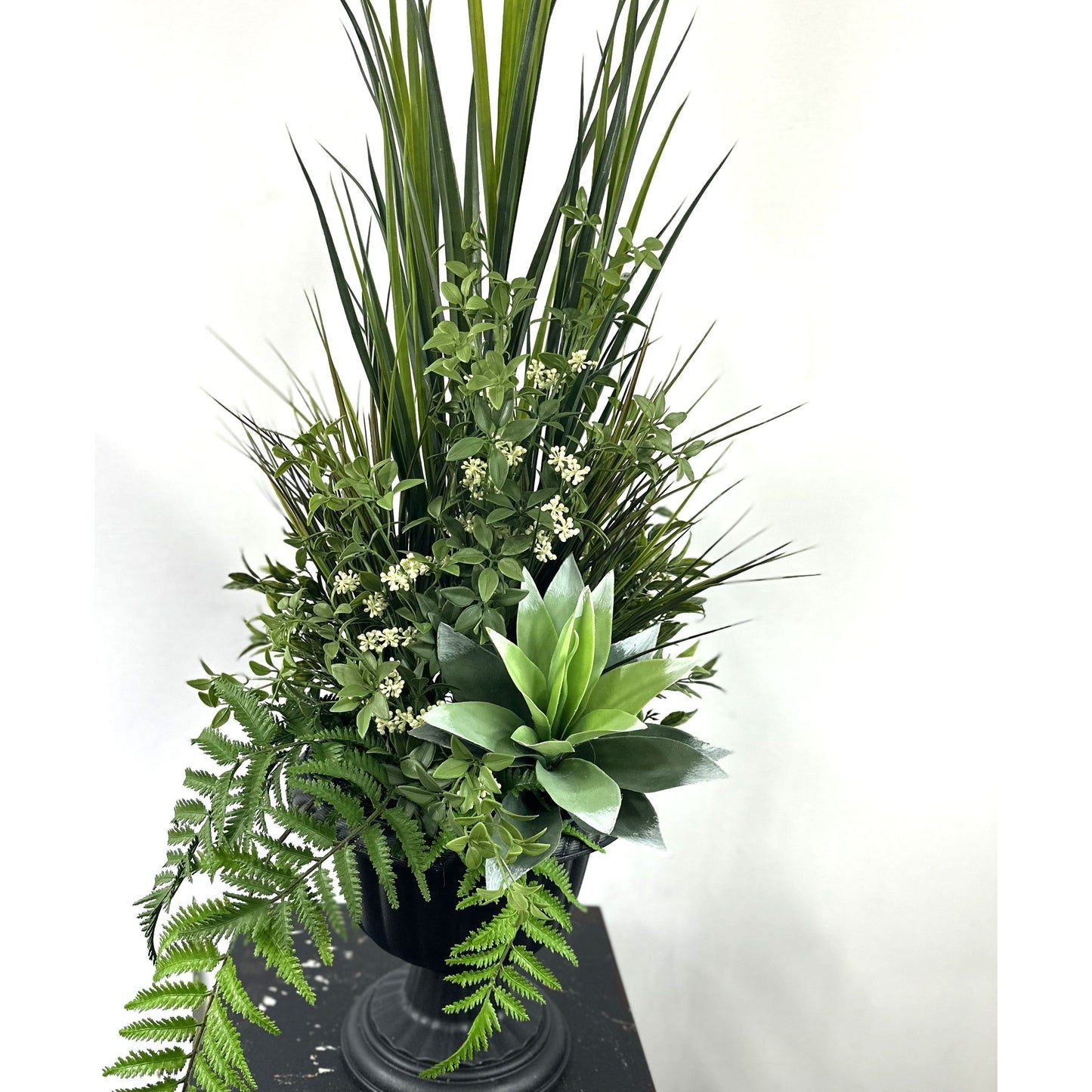 Meadow Greens Urn