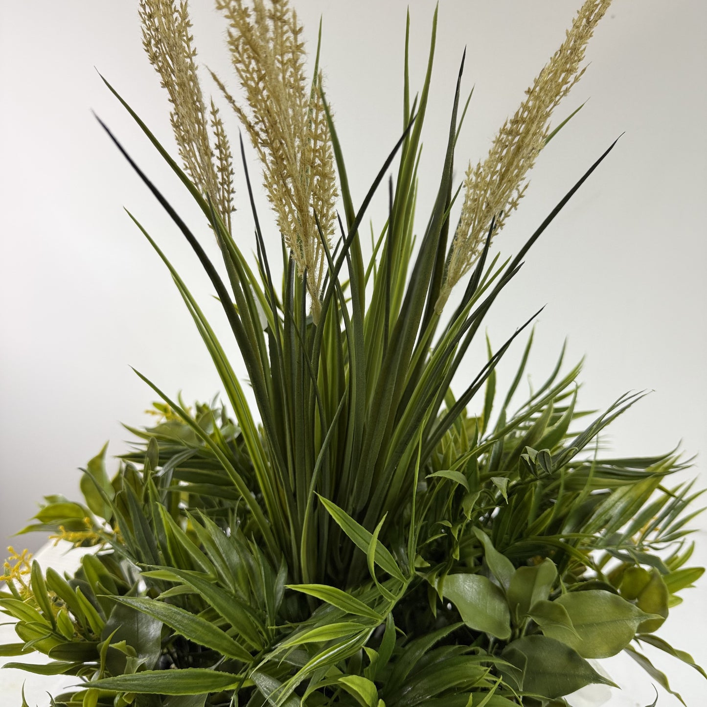 Decorative Artificial Grass Arrangement with Faux Pampas 