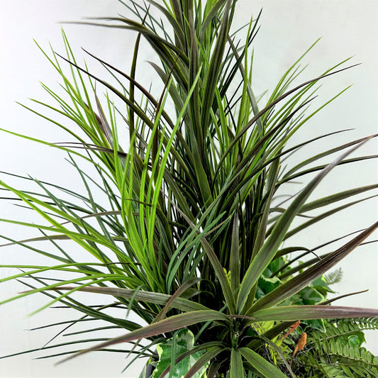 The Grand Ivy Arrangement
