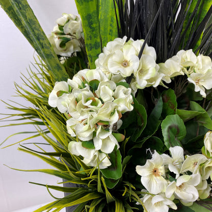 Whimsical White Tower Garden insert (Pick up Only)